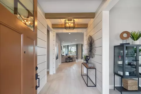Entry Way - 1315 Parkcrest Cir, Manteca, CA 95336 photo 1 of 4