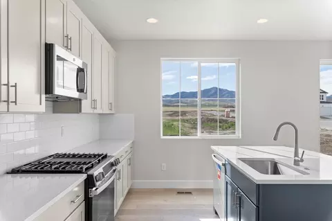 Kitchen - 1226 W 2325 S, Syracuse, UT 84075 photo 2 of 3