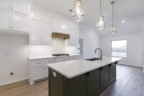 Kitchen - 2920 E Northampton St, Broken Arrow, OK 74014 photo 3 of 7