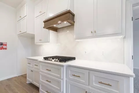 Kitchen - 2920 E Northampton St, Broken Arrow, OK 74014 photo 6 of 7