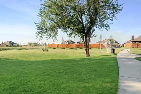 View/Area - 10628 Moss Cove Dr, Crowley, TX 76036 photo 2 of 15