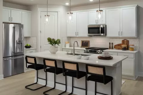 Kitchen - 808 Becky Ave E, Enumclaw, WA 98022 photo 1 of 6