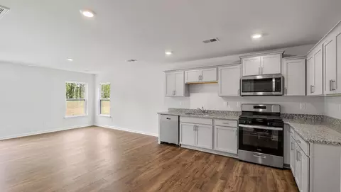 Living - 309 Oak Ridge Rd, Clinton, SC 29325 photo 1 of 4