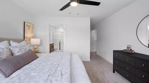 Bedroom - 100 Graham Ave, Calhoun, GA 30701 photo 4 of 6