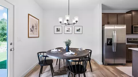 Dining - 100 Graham Ave, Calhoun, GA 30701 photo 1 of 2