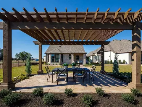 Exterior - 5206 Eloise Harper Ln, Rosenberg, TX 77471 photo 7 of 8