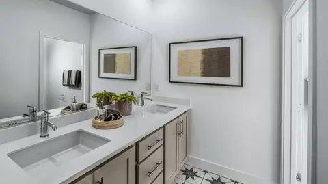 Bath - 16656 Barnett St, Lathrop, CA 95330 photo 3 of 3