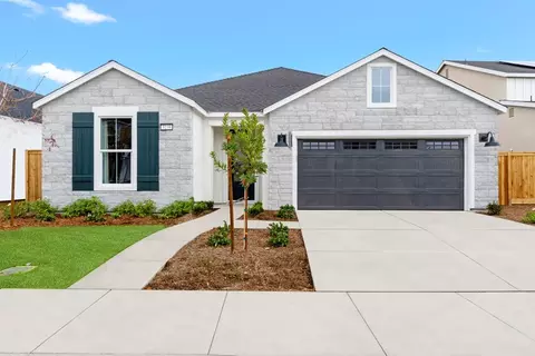 Exterior - 8613 Pamplona Ln, Shafter, CA 93263 photo 2 of 2