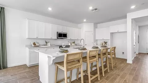 Kitchen - 8613 Pamplona Ln, Shafter, CA 93263 photo 2 of 6