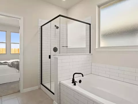 Bath - 114 Kays Path, Georgetown, TX 78626 photo 3 of 6