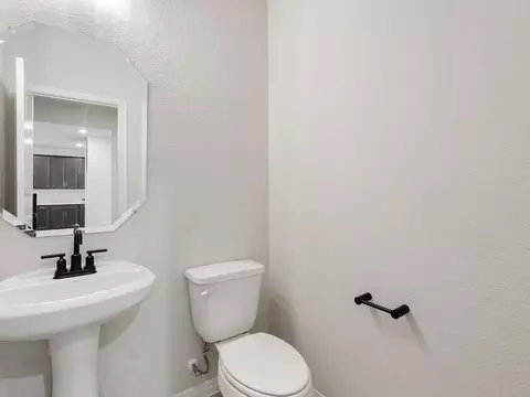 Bath - 114 Kays Path, Georgetown, TX 78626 photo 1 of 6