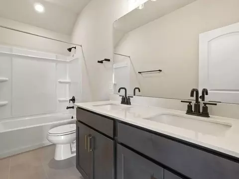 Bath - 114 Kays Path, Georgetown, TX 78626 photo 5 of 6