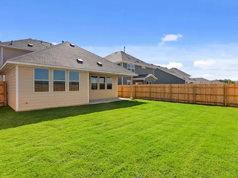 Exterior - 114 Kays Path, Georgetown, TX 78626 photo 10 of 11