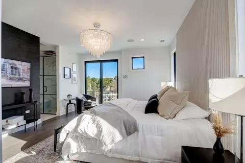 Bedroom - 613 E Franklin Ave, Naperville, IL 60540 photo 1 of 2