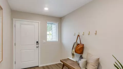 Entry Way - 61231 Parrell Rd, Bend, OR 97702 photo 1 of 7