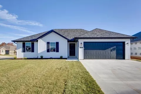 576 N Bryan Ave, Rogersville, MO 65742