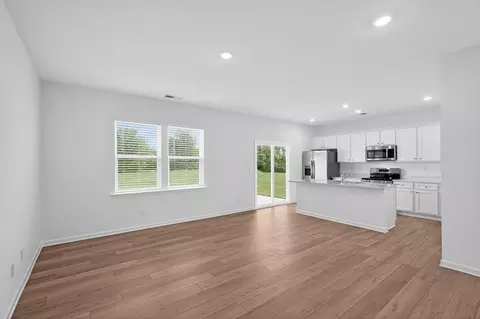 Living - 7 Gulfstream Dr, Lagrange, GA 30241 photo 1 of 1