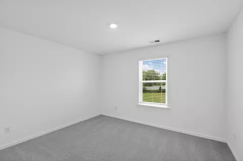Bedroom - 7 Gulfstream Dr, Lagrange, GA 30241 photo 2 of 4