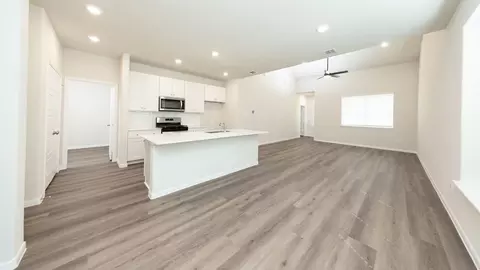 Living - 2356 Pipefish Dr, Conroe, TX 77384 photo 1 of 2
