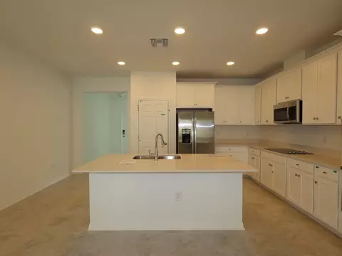 12226 Stirrup Dr, Dade City, FL 33525