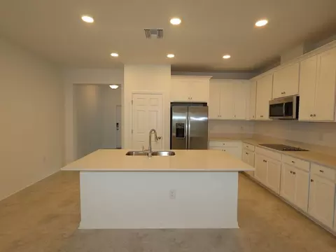 12226 Stirrup Dr, Dade City, FL 33525