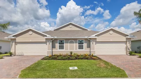 8317 Bridgewater Dr, North Fort Myers, FL 33917