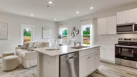 Kitchen - 4532 Cara St, Pace, FL 32571 photo 4 of 6