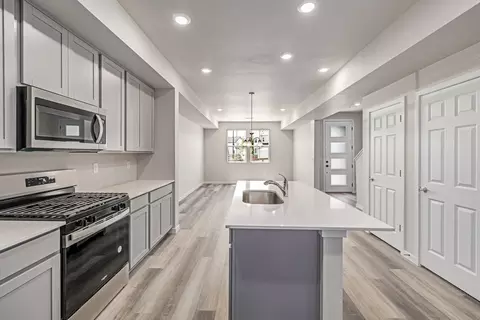 Kitchen - 2877 E 103rd Dr, Thornton, CO 80229 photo 4 of 7