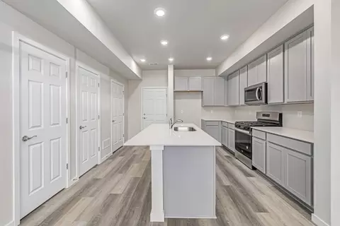 Kitchen - 2877 E 103rd Dr, Thornton, CO 80229 photo 2 of 7