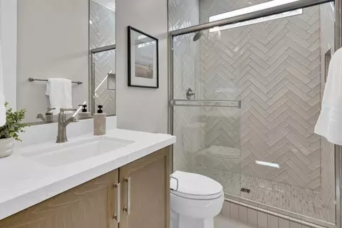 Bath - 3742 Rosado Rd, Paso Robles, CA 93446 photo 2 of 2