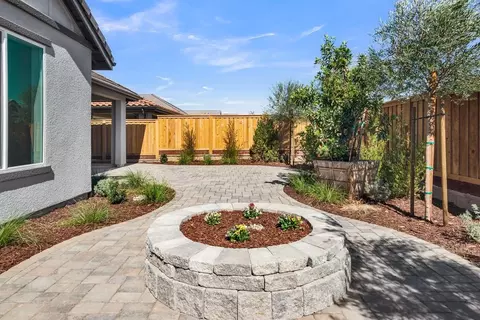 Exterior - 3742 Rosado Rd, Paso Robles, CA 93446 photo 4 of 5