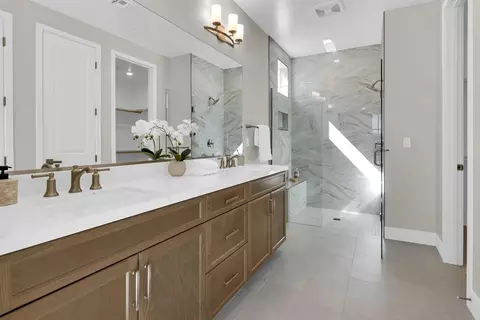 Bath - 3742 Rosado Rd, Paso Robles, CA 93446 photo 1 of 2