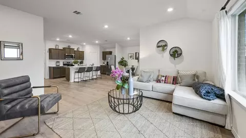 Living - 1012 Rountree Ct, Celina, TX 75009 photo 2 of 5