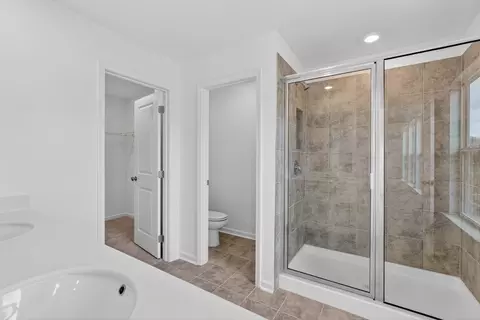 Bath - 104 Epperly Way, Tucker, GA 30084 photo 1 of 13