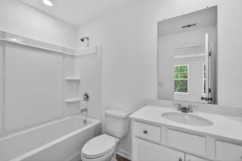 Bath - 104 Epperly Way, Tucker, GA 30084 photo 4 of 13