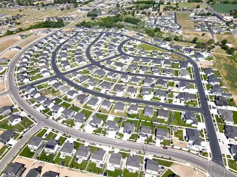 View/Area - 2041 W Pinnacle Ave, Mapleton, UT 84664 photo 1 of 8