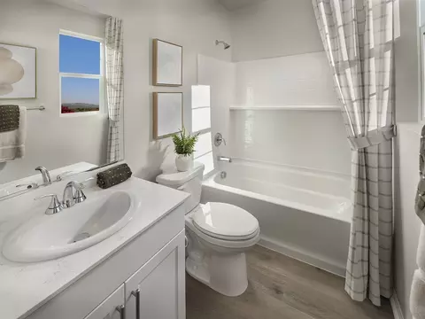 Bath - 4725 Merida Way, Oceanside, CA 92057 photo 4 of 4