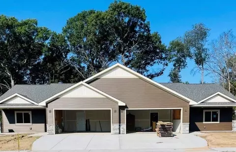 000 Mischler Rd, Eau Claire, WI 54701