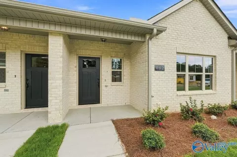 402 Clyde Ln, Hartselle, AL 35640