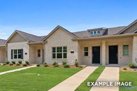 402 Clyde Ln, Hartselle, AL 35640