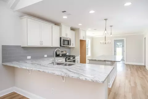 Kitchen - 127 Laurel Branch Dr, Dothan, AL 36305 photo 1 of 4