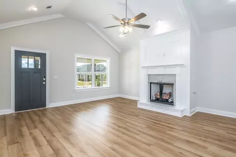 Living - 127 Laurel Branch Dr, Dothan, AL 36305 photo 1 of 4