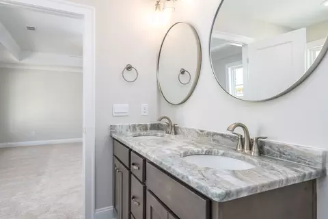 Bath - 127 Laurel Branch Dr, Dothan, AL 36305 photo 1 of 6