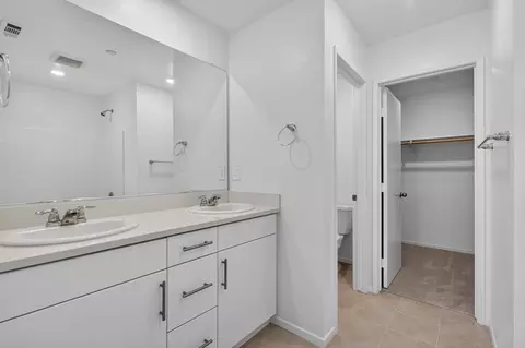 Bath - 79355 Valor Ln, Indio, CA 92203 photo 2 of 4