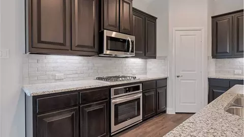 Kitchen - 749 Soaring Hawk Dr, Etj Fort Worth, TX 76008 photo 3 of 11