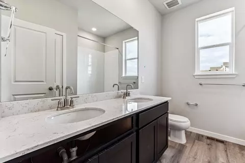 Bath - 3501 Switchgrass Ln, Dacono, CO 80514 photo 1 of 4