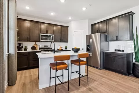 Kitchen - 3501 Switchgrass Ln, Dacono, CO 80514 photo 5 of 6