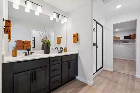 Bath - 3501 Switchgrass Ln, Dacono, CO 80514 photo 4 of 4