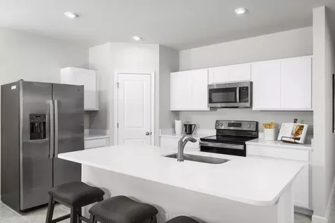 Kitchen - 1125 172nd Ct E, Bradenton, FL 34212 photo 1 of 4