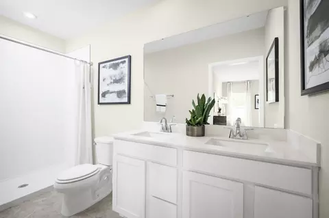 Bath - 1125 172nd Ct E, Bradenton, FL 34212 photo 2 of 3